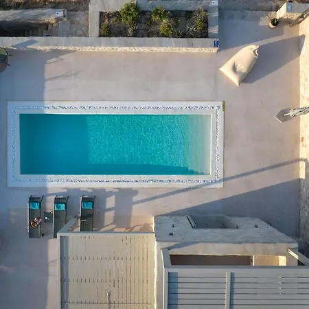 וילה Helia With Swimming Pool Protorgia