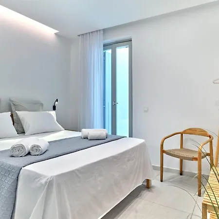 Helia With Swimming Pool Villa *