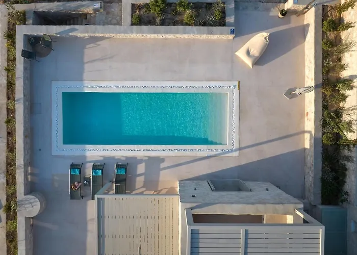 Villa Helia With Swimming Pool Protorgia