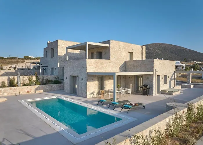 Villa Helia With Swimming Pool